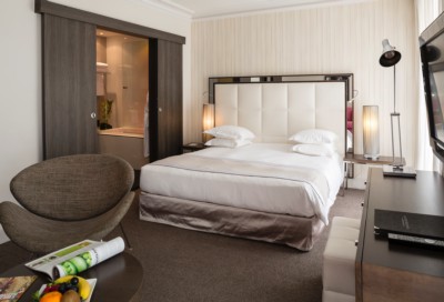 CANNES BOOKING HOTEL FOR HOLIDAY LE CANBERRA